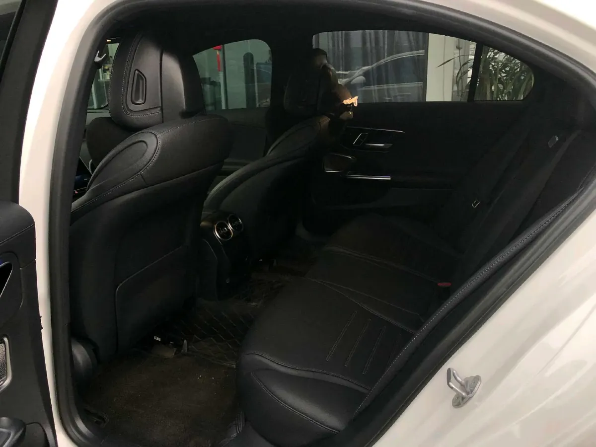 2023 Mercedes-Benz C Class 1.5T 170HP L4 9AT,autocango,china used car exporter,china ev exporter,chinese used car exporter,chinese used ev exporter