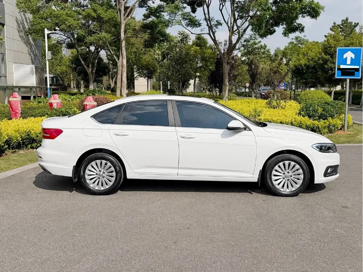 2018 Skoda Karoq 1.4T 150HP L4 7DCT,autocango,china used car exporter,china ev exporter,chinese used car exporter,chinese used ev exporter