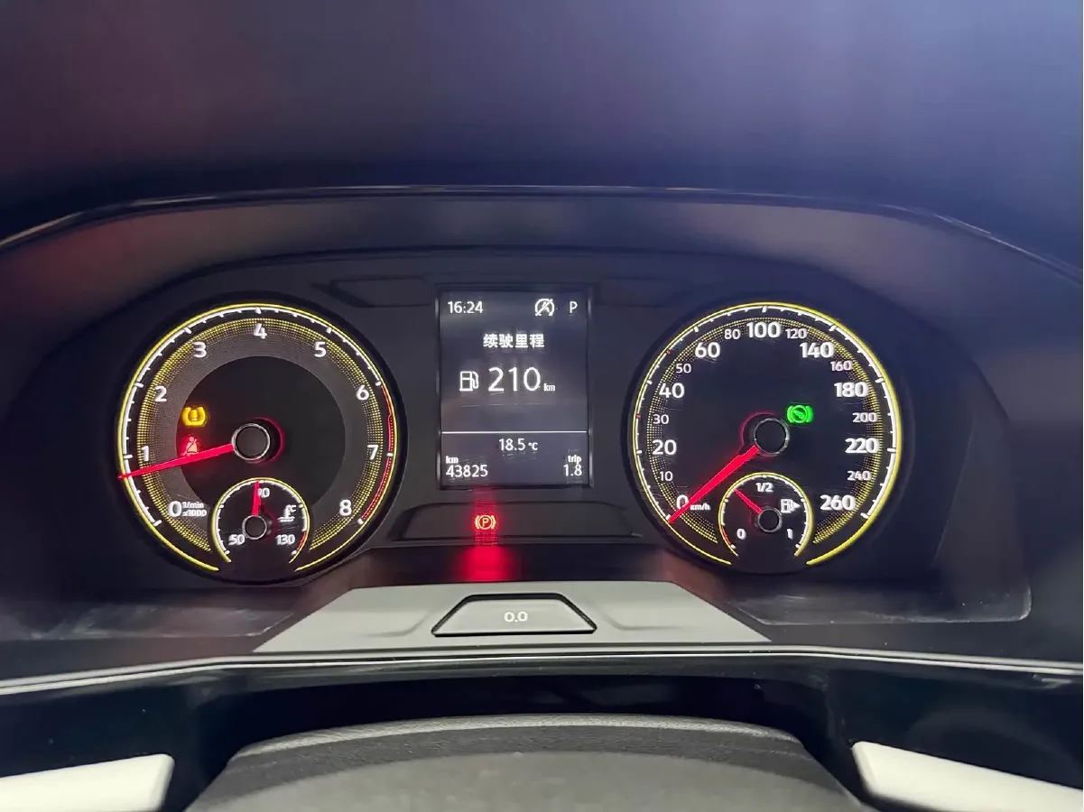 2018 Skoda Karoq 1.4T 150HP L4 7DCT,autocango,china used car exporter,china ev exporter,chinese used car exporter,chinese used ev exporter