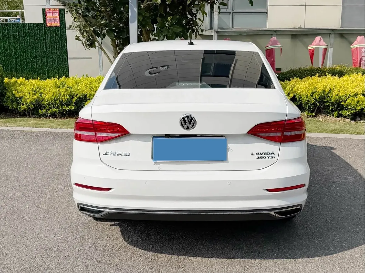 2018 Skoda Karoq 1.4T 150HP L4 7DCT,autocango,china used car exporter,china ev exporter,chinese used car exporter,chinese used ev exporter