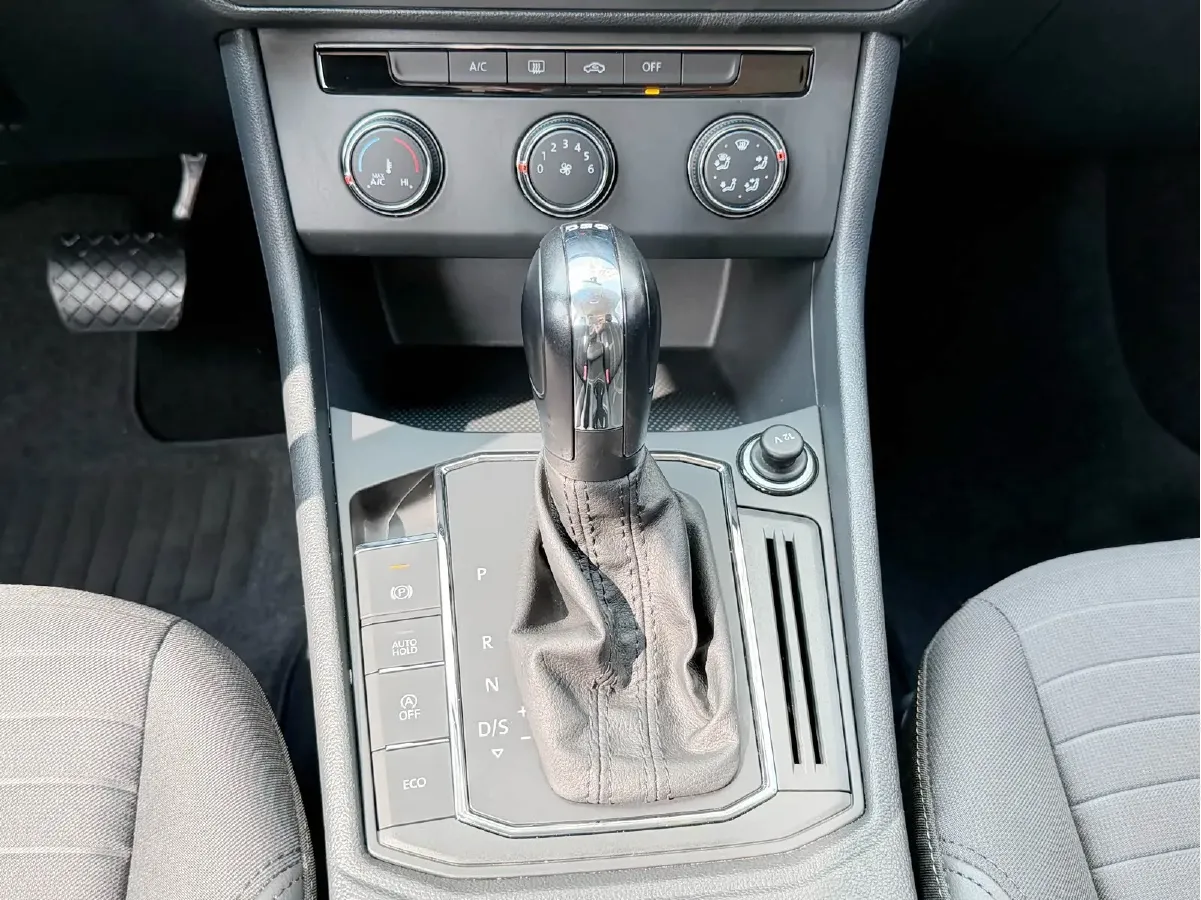 2018 Skoda Karoq 1.4T 150HP L4 7DCT,autocango,china used car exporter,china ev exporter,chinese used car exporter,chinese used ev exporter