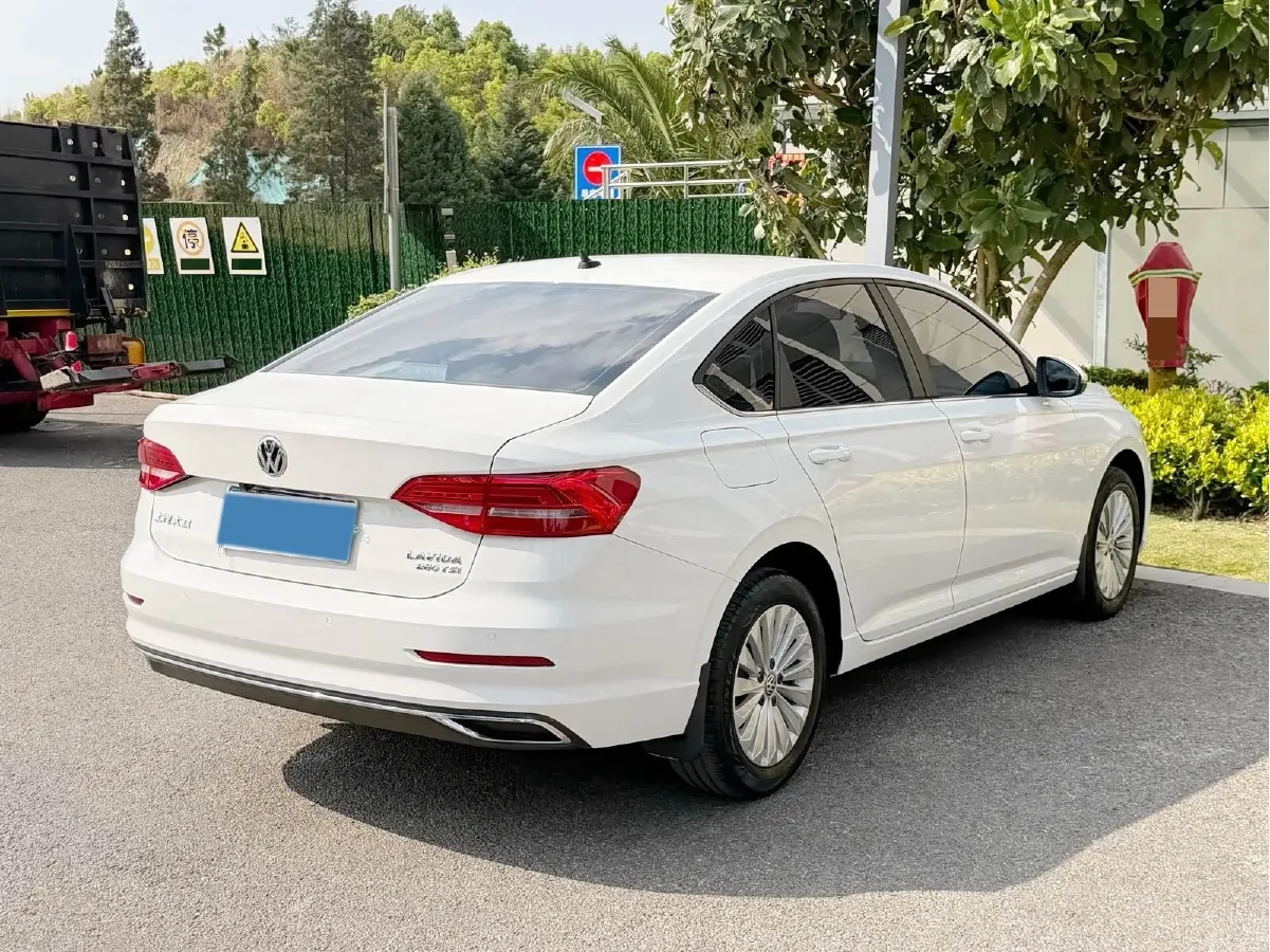 2018 Skoda Karoq 1.4T 150HP L4 7DCT,autocango,china used car exporter,china ev exporter,chinese used car exporter,chinese used ev exporter