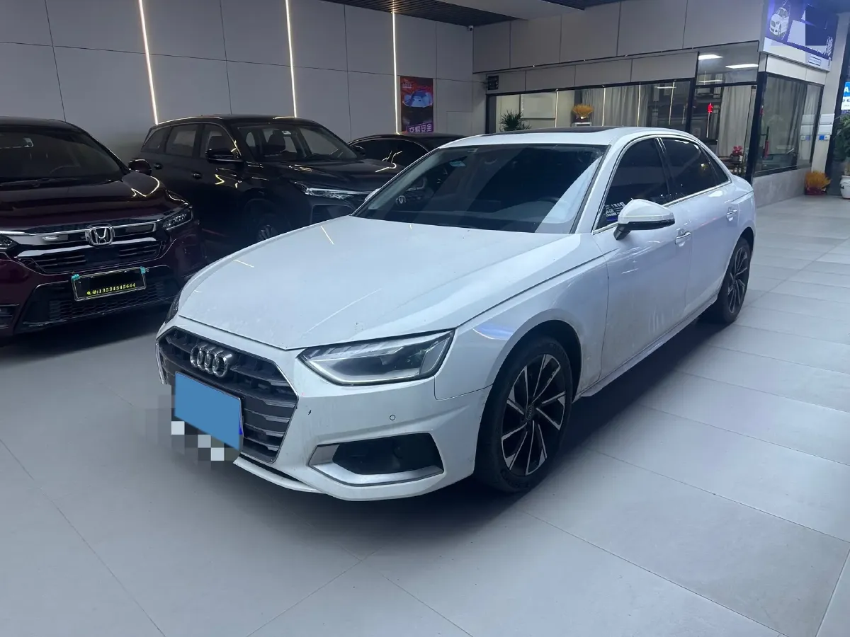 2022 Audi A4L 2.0T 190HP L4 7DCT,autocango,china used car exporter,china ev exporter,chinese used car exporter,chinese used ev exporter