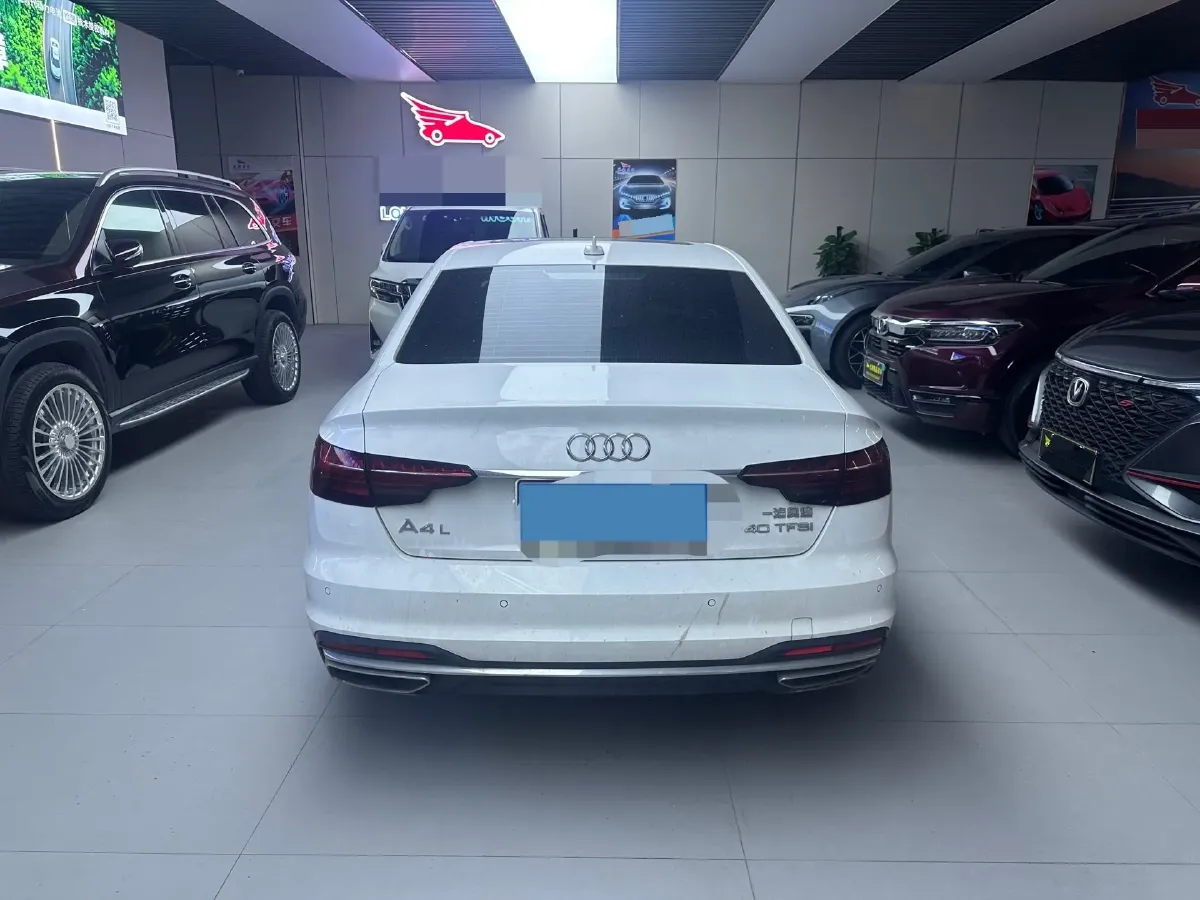 2022 Audi A4L 2.0T 190HP L4 7DCT,autocango,china used car exporter,china ev exporter,chinese used car exporter,chinese used ev exporter