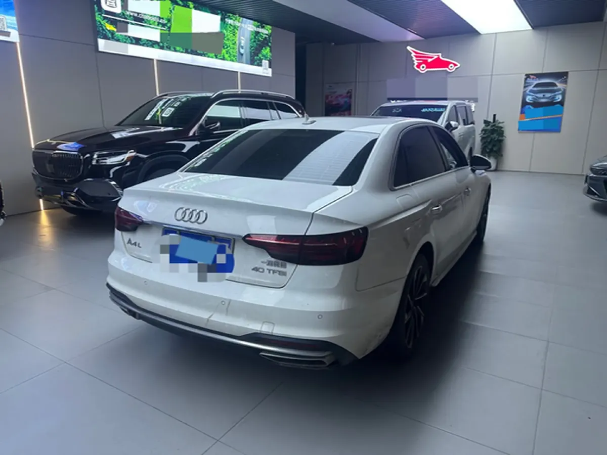 2022 Audi A4L 2.0T 190HP L4 7DCT,autocango,china used car exporter,china ev exporter,chinese used car exporter,chinese used ev exporter