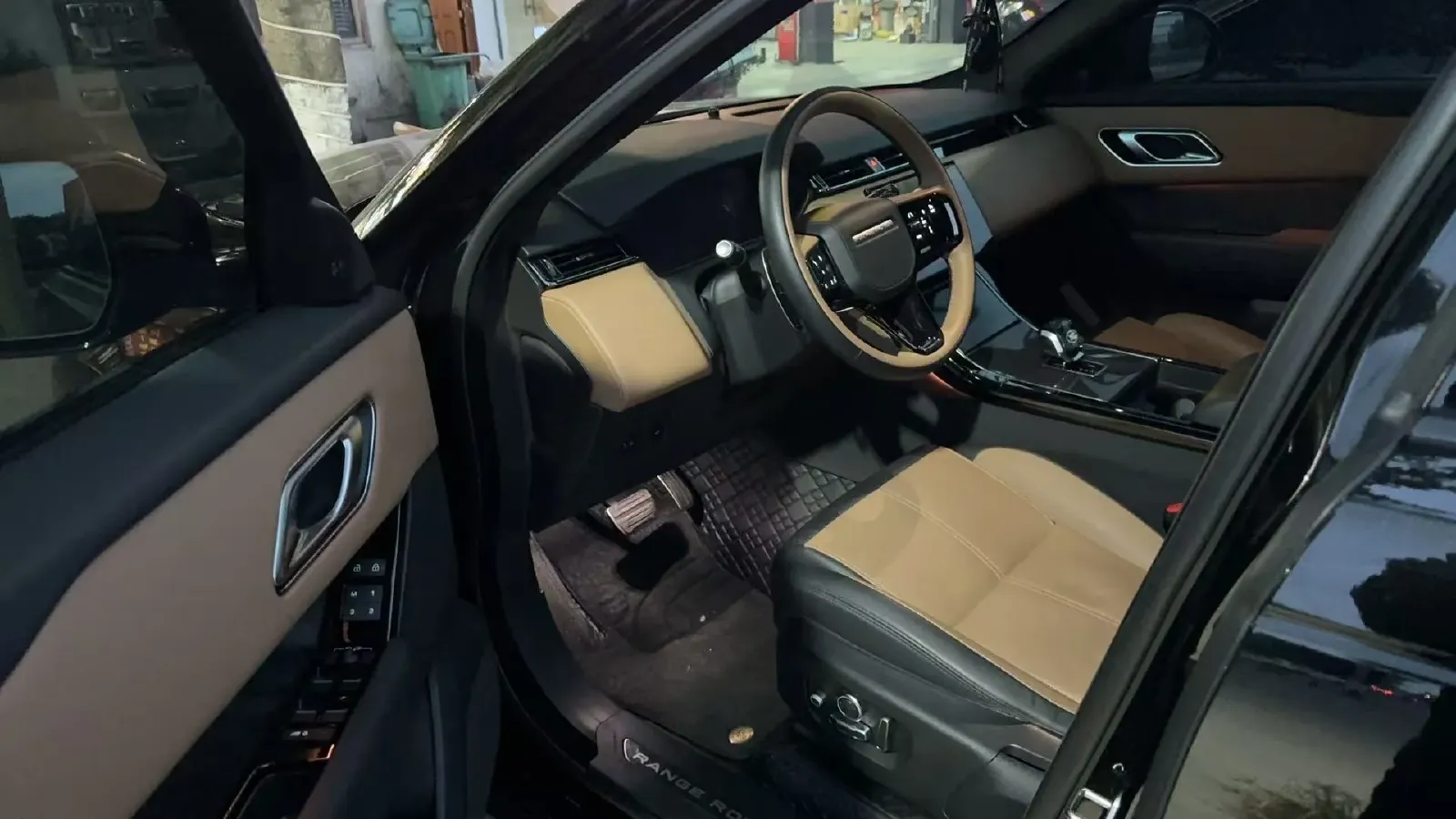 2024 Land Rover Range Rover Velar 2.0T 250HP L4 8AT,autocango,china used car exporter,china ev exporter,chinese used car exporter,chinese used ev exporter