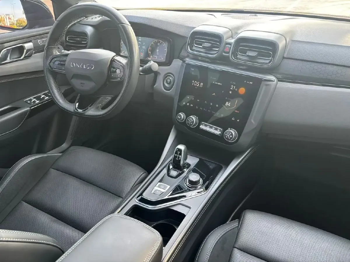 2022 LYNK&CO 03 2.0T 190HP L4 7DCT,autocango,china used car exporter,china ev exporter,chinese used car exporter,chinese used ev exporter