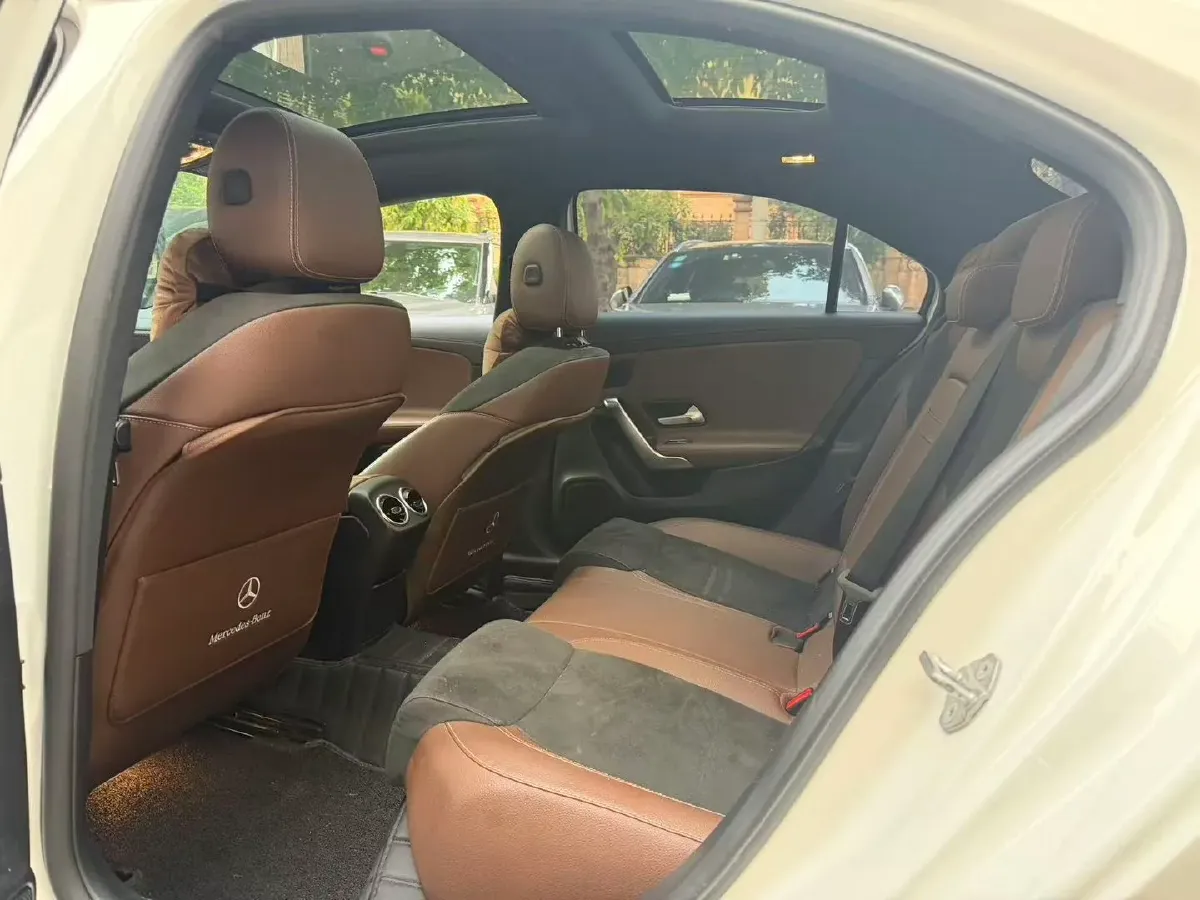 2020 Mercedes-Benz A Class 1.3T 163HP L4 7DCT,autocango,china used car exporter,china ev exporter,chinese used car exporter,chinese used ev exporter