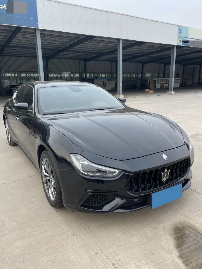 2021 Maserati Ghibli 2.0T 330HP L4 8AT,autocango,china used car exporter,china ev exporter,chinese used car exporter,chinese used ev exporter