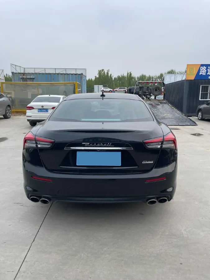 2021 Maserati Ghibli 2.0T 330HP L4 8AT,autocango,china used car exporter,china ev exporter,chinese used car exporter,chinese used ev exporter