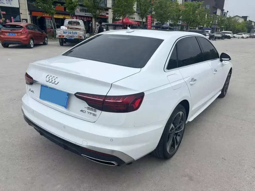 2024 Audi A4L 2.0T 190HP L4 7DCT,autocango,china used car exporter,china ev exporter,chinese used car exporter,chinese used ev exporter