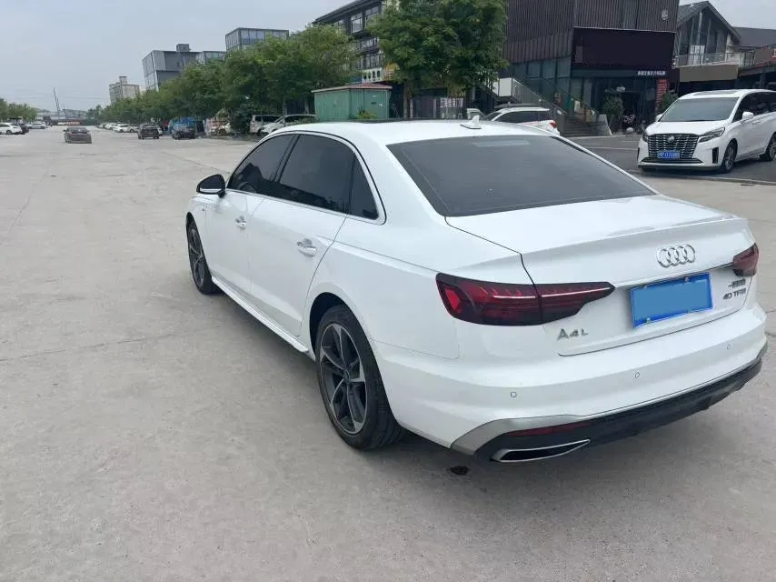 2024 Audi A4L 2.0T 190HP L4 7DCT,autocango,china used car exporter,china ev exporter,chinese used car exporter,chinese used ev exporter