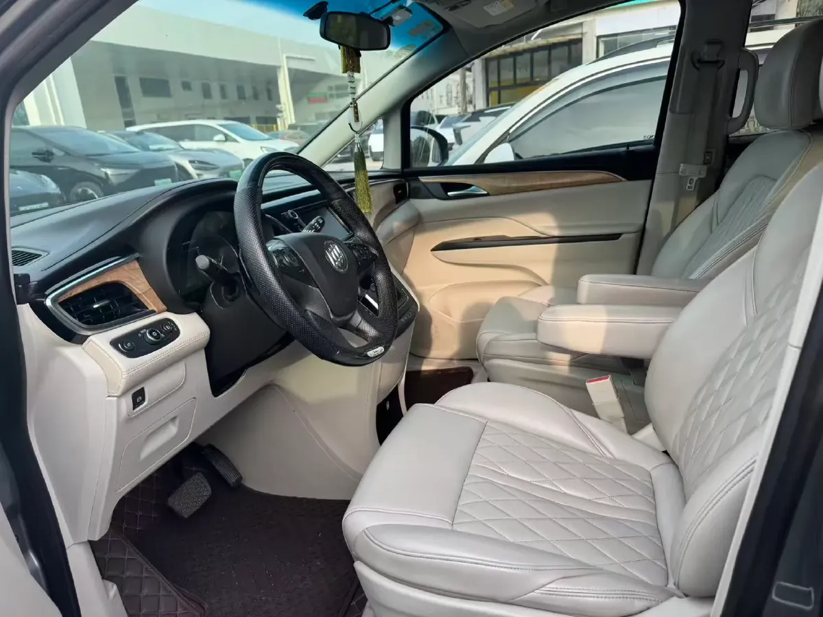 2018 Buick GL8 2.0T 260HP L4 6AT,autocango,china used car exporter,china ev exporter,chinese used car exporter,chinese used ev exporter