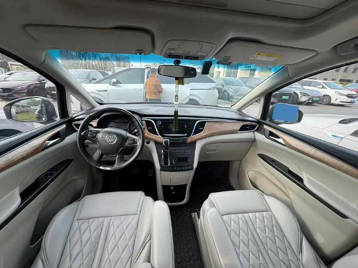 2018 Buick GL8 2.0T 260HP L4 6AT,autocango,china used car exporter,china ev exporter,chinese used car exporter,chinese used ev exporter