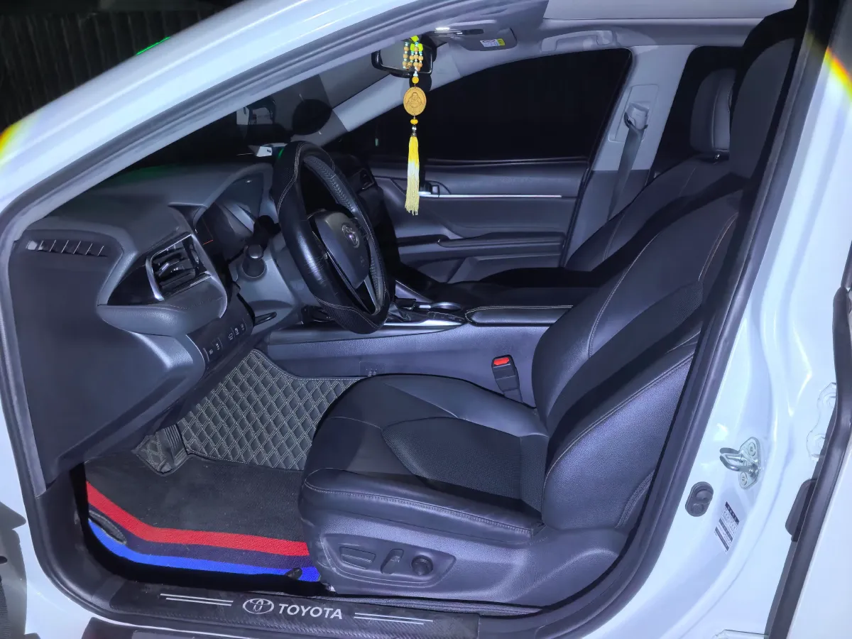 2021 Toyota Camry 2.5L 209HP L4 8AT,autocango,china used car exporter,china ev exporter,chinese used car exporter,chinese used ev exporter