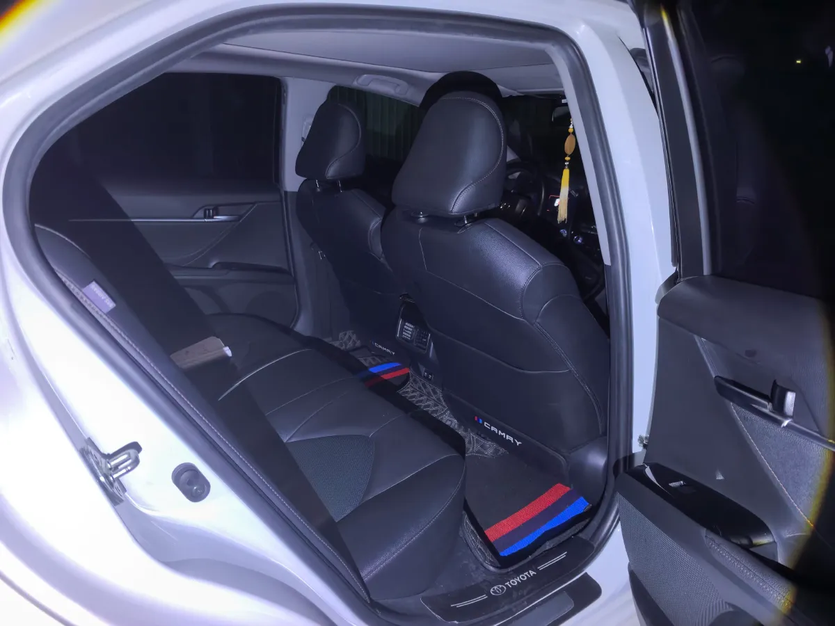 2021 Toyota Camry 2.5L 209HP L4 8AT,autocango,china used car exporter,china ev exporter,chinese used car exporter,chinese used ev exporter