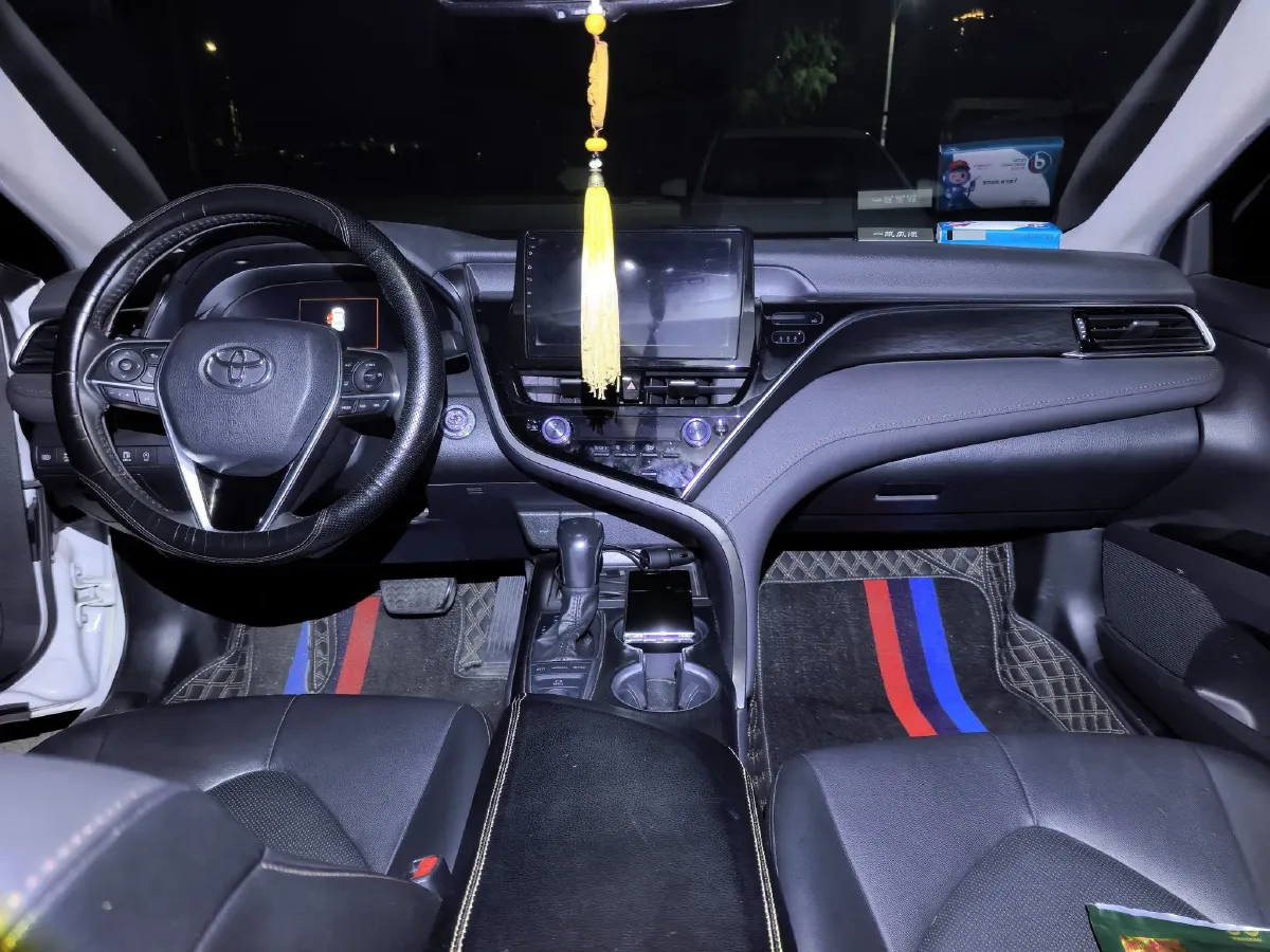 2021 Toyota Camry 2.5L 209HP L4 8AT,autocango,china used car exporter,china ev exporter,chinese used car exporter,chinese used ev exporter