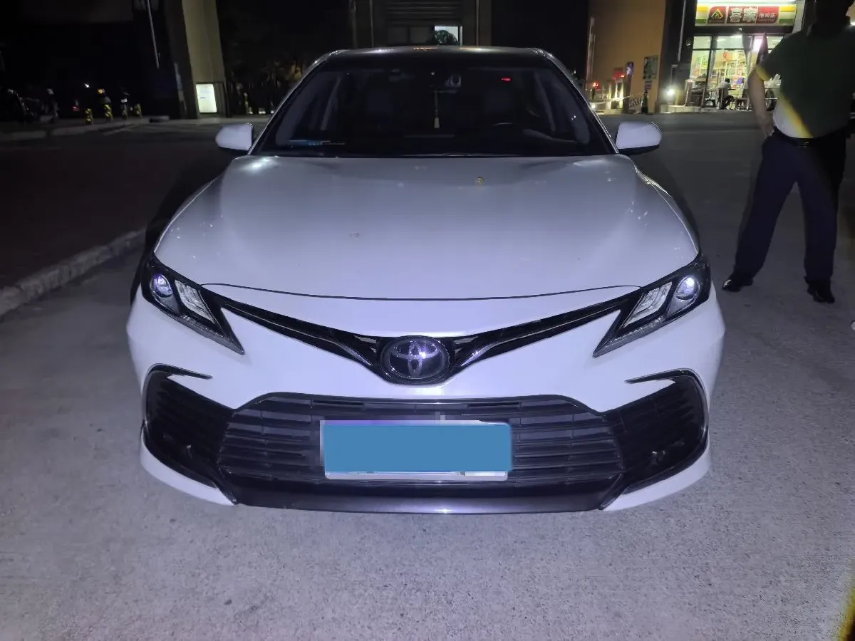2021 Toyota Camry 2.5L 209HP L4 8AT,autocango,china used car exporter,china ev exporter,chinese used car exporter,chinese used ev exporter
