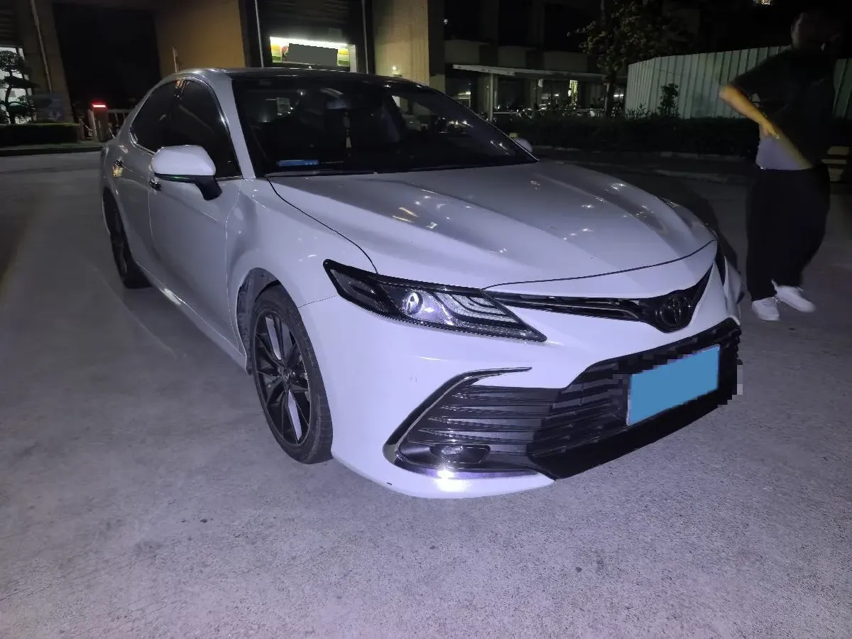 2021 Toyota Camry 2.5L 209HP L4 8AT,autocango,china used car exporter,china ev exporter,chinese used car exporter,chinese used ev exporter
