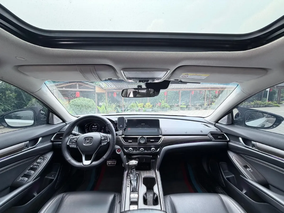 2022 Honda Accord 1.5T 194HP L4 CVT,autocango,china used car exporter,china ev exporter,chinese used car exporter,chinese used ev exporter