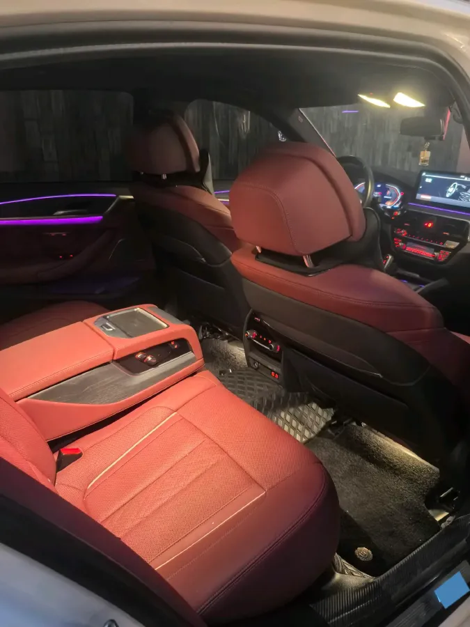 2023 BMW 5 Series 2.0T 245HP L4 8AT,autocango,china used car exporter,china ev exporter,chinese used car exporter,chinese used ev exporter