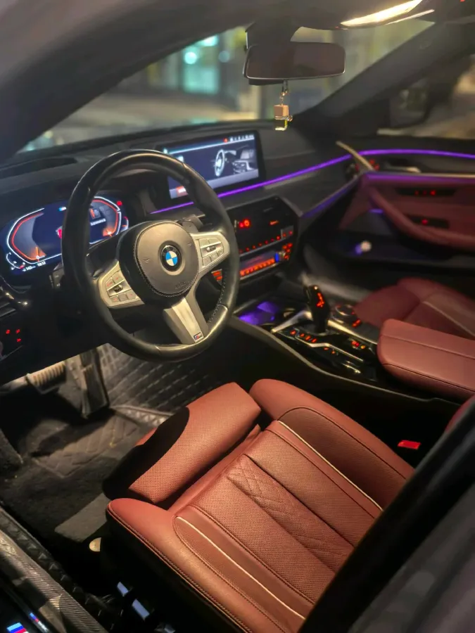 2023 BMW 5 Series 2.0T 245HP L4 8AT,autocango,china used car exporter,china ev exporter,chinese used car exporter,chinese used ev exporter