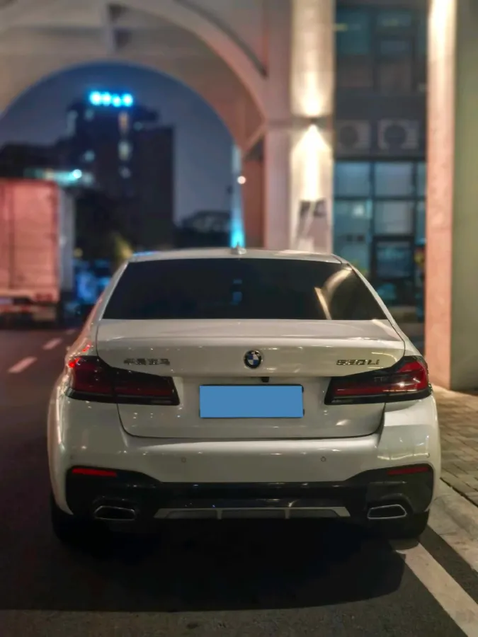 2023 BMW 5 Series 2.0T 245HP L4 8AT,autocango,china used car exporter,china ev exporter,chinese used car exporter,chinese used ev exporter