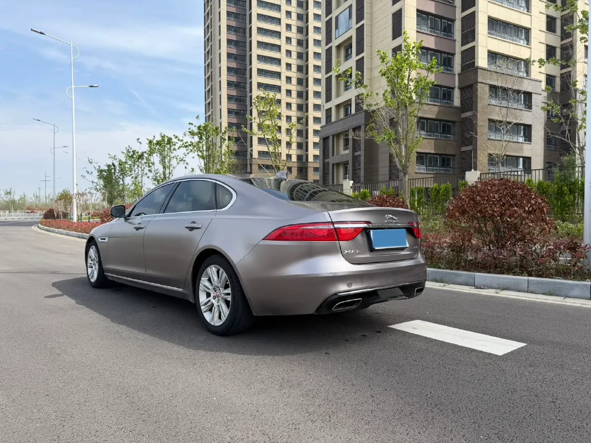 2018 Jaguar XF 2.0T 250HP L4 8AT,autocango,china used car exporter,china ev exporter,chinese used car exporter,chinese used ev exporter