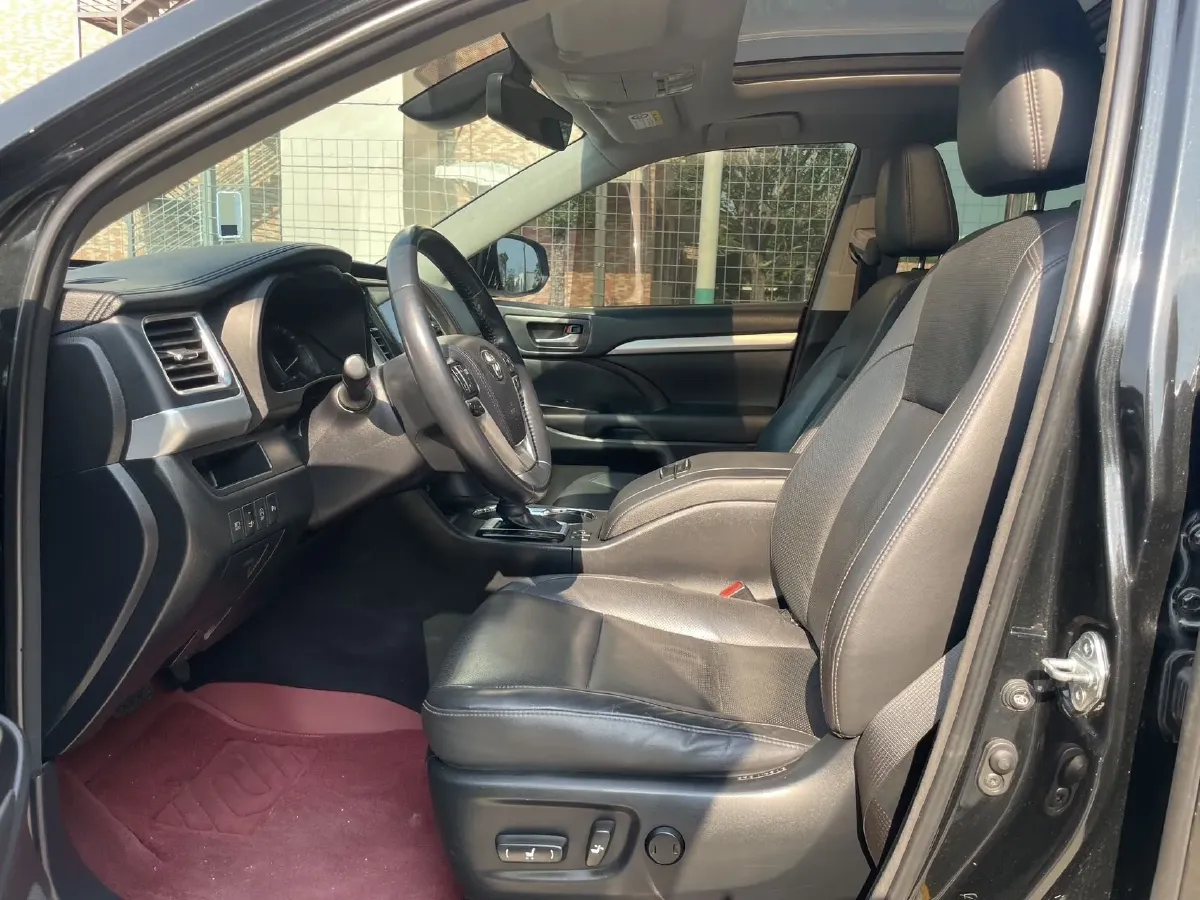 2018 Toyota Highlander 2.0T 220HP L4 6AT,autocango,china used car exporter,china ev exporter,chinese used car exporter,chinese used ev exporter