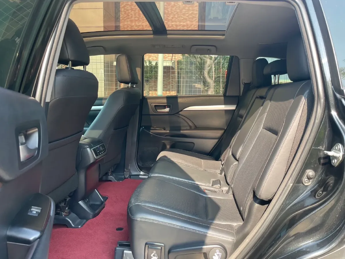 2018 Toyota Highlander 2.0T 220HP L4 6AT,autocango,china used car exporter,china ev exporter,chinese used car exporter,chinese used ev exporter