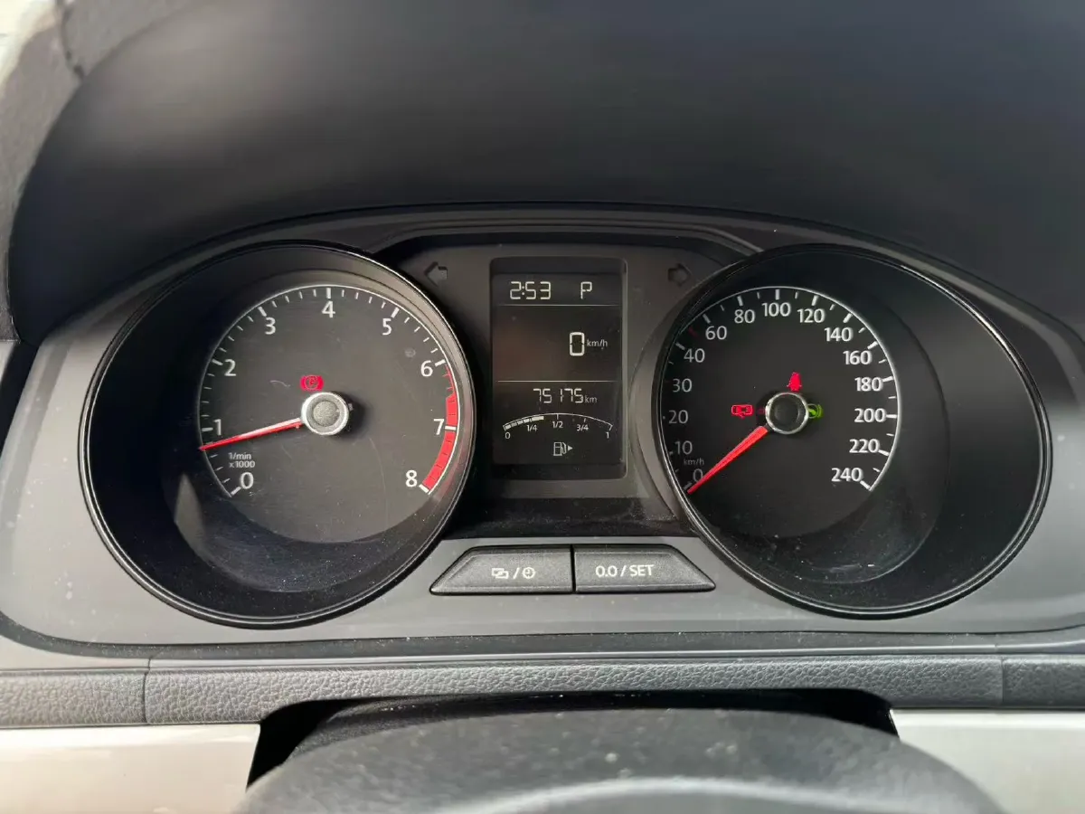 2017 Volkswagen Lavida 1.6L 110HP L4 6AT,autocango,china used car exporter,china ev exporter,chinese used car exporter,chinese used ev exporter