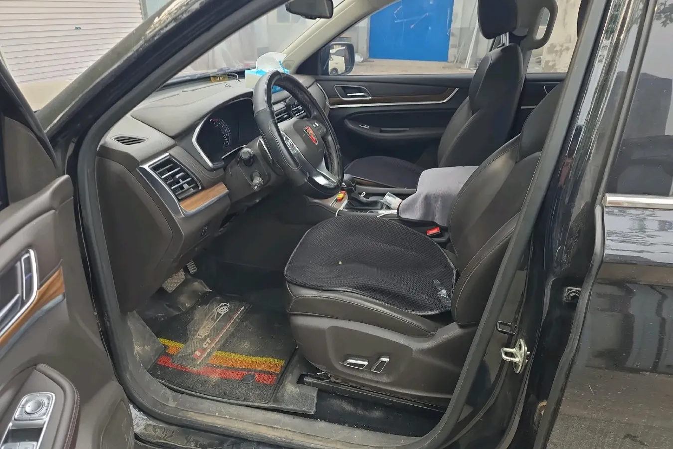 2019 Roewe RX8 2.0T 222HP L4 6AT,autocango,china used car exporter,china ev exporter,chinese used car exporter,chinese used ev exporter