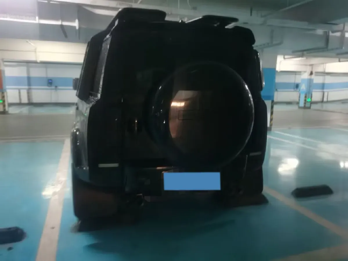 2023 Land Rover Defender 3.0T 400HP L6 8AT,autocango,china used car exporter,china ev exporter,chinese used car exporter,chinese used ev exporter