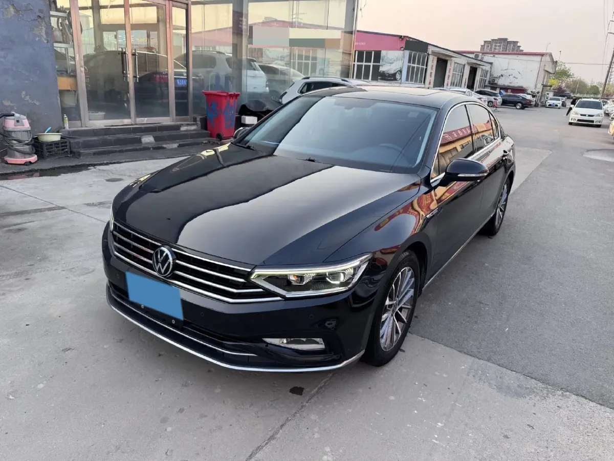 2020 Volkswagen Magotan 2.0T 186HP L4 7DCT,autocango,china used car exporter,china ev exporter,chinese used car exporter,chinese used ev exporter