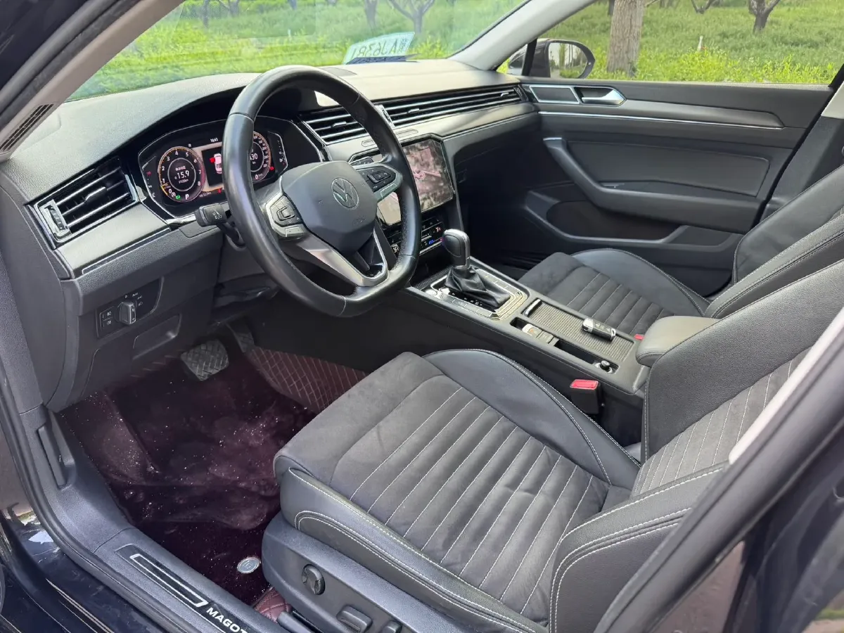 2020 Volkswagen Magotan 2.0T 186HP L4 7DCT,autocango,china used car exporter,china ev exporter,chinese used car exporter,chinese used ev exporter