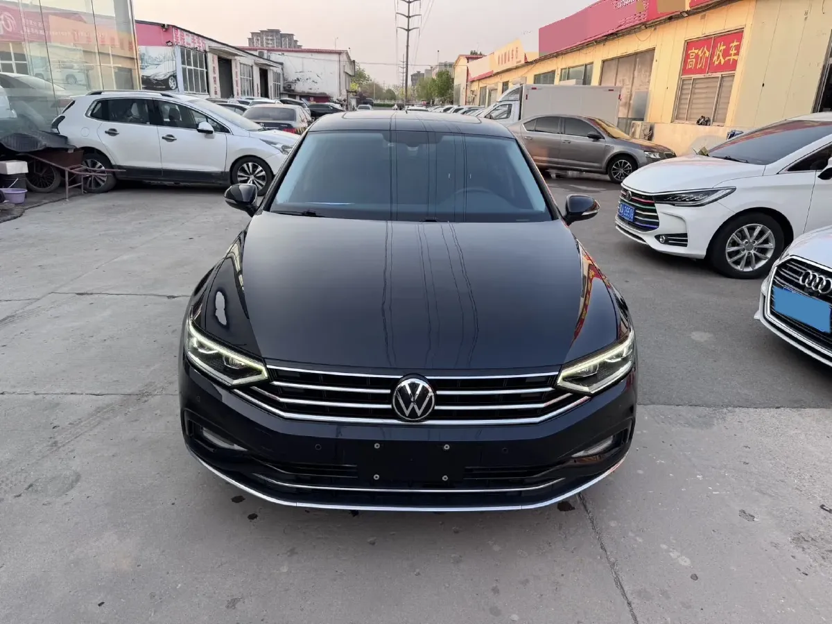 2020 Volkswagen Magotan 2.0T 186HP L4 7DCT,autocango,china used car exporter,china ev exporter,chinese used car exporter,chinese used ev exporter