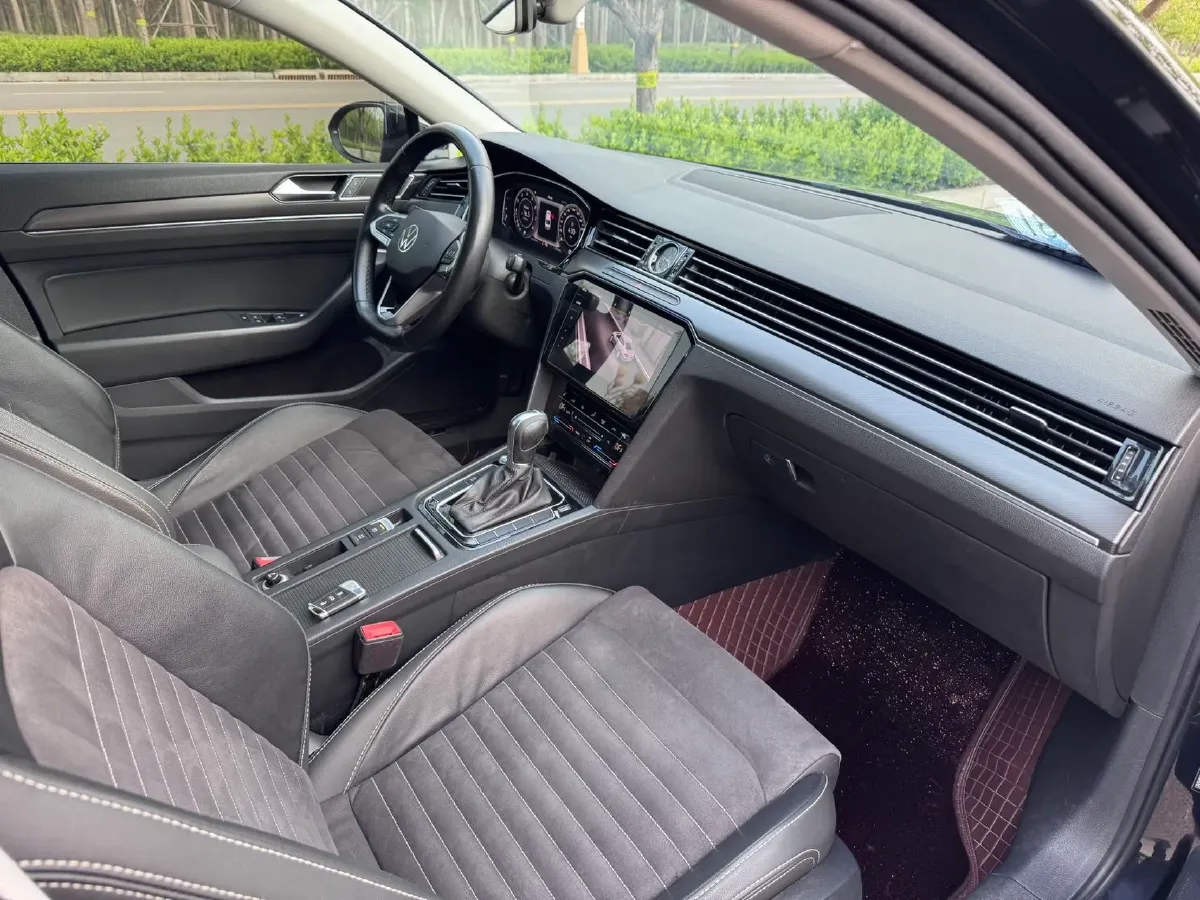 2020 Volkswagen Magotan 2.0T 186HP L4 7DCT,autocango,china used car exporter,china ev exporter,chinese used car exporter,chinese used ev exporter