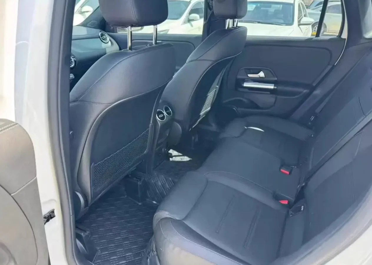 2022 Mercedes-Benz GLA Class 1.3T 136HP L4 7DCT,autocango,china used car exporter,china ev exporter,chinese used car exporter,chinese used ev exporter