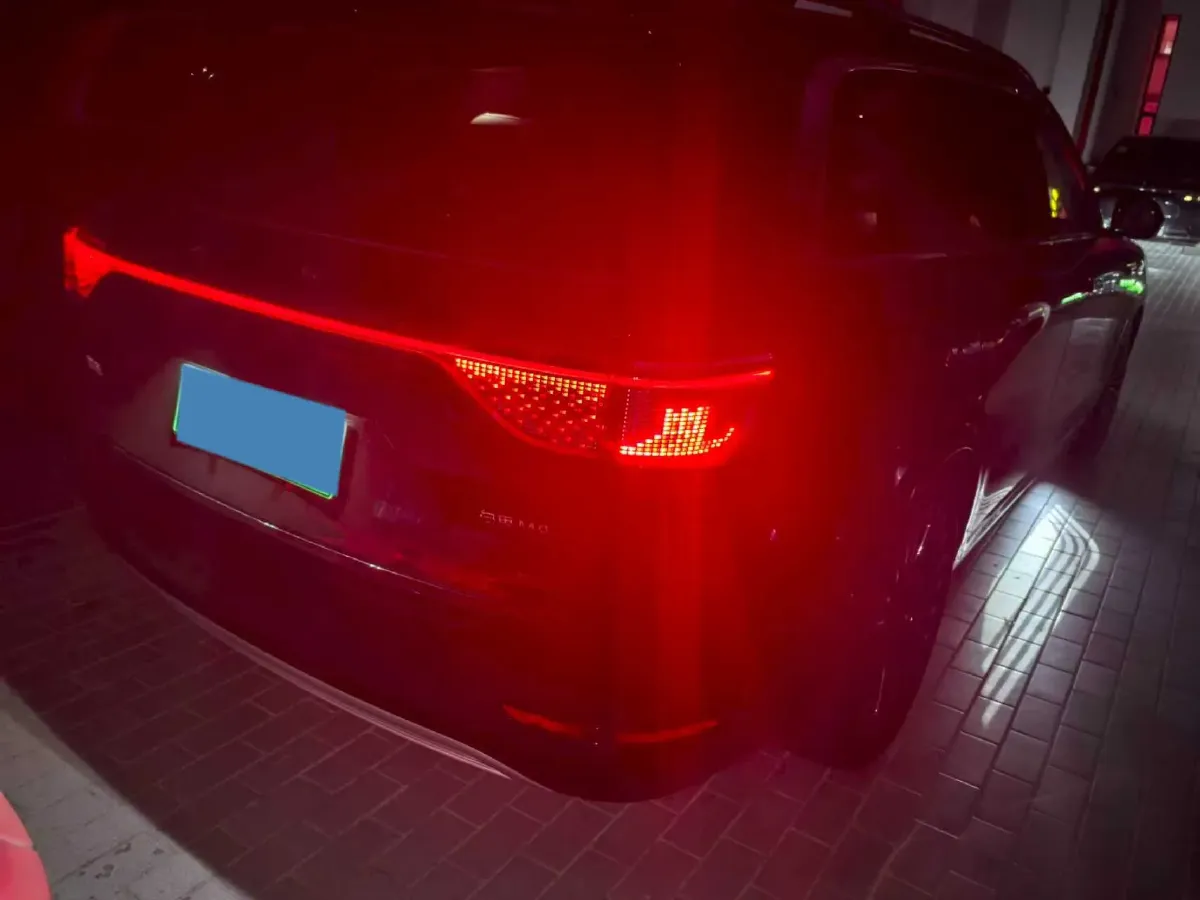 2024 AITO AITO M9 1.5T 152HP L4 REEV 42KWH,autocango,china used car exporter,china ev exporter,chinese used car exporter,chinese used ev exporter