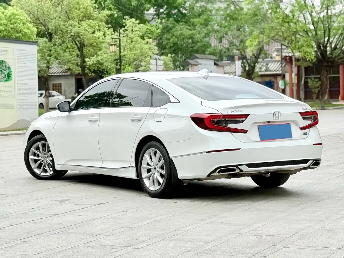 2022 Honda Accord 1.5T 194HP L4 CVT,autocango,china used car exporter,china ev exporter,chinese used car exporter,chinese used ev exporter