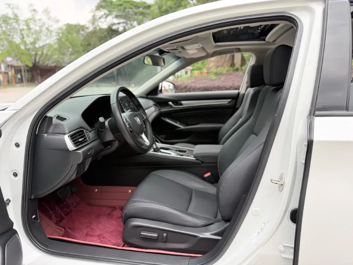 2022 Honda Accord 1.5T 194HP L4 CVT,autocango,china used car exporter,china ev exporter,chinese used car exporter,chinese used ev exporter