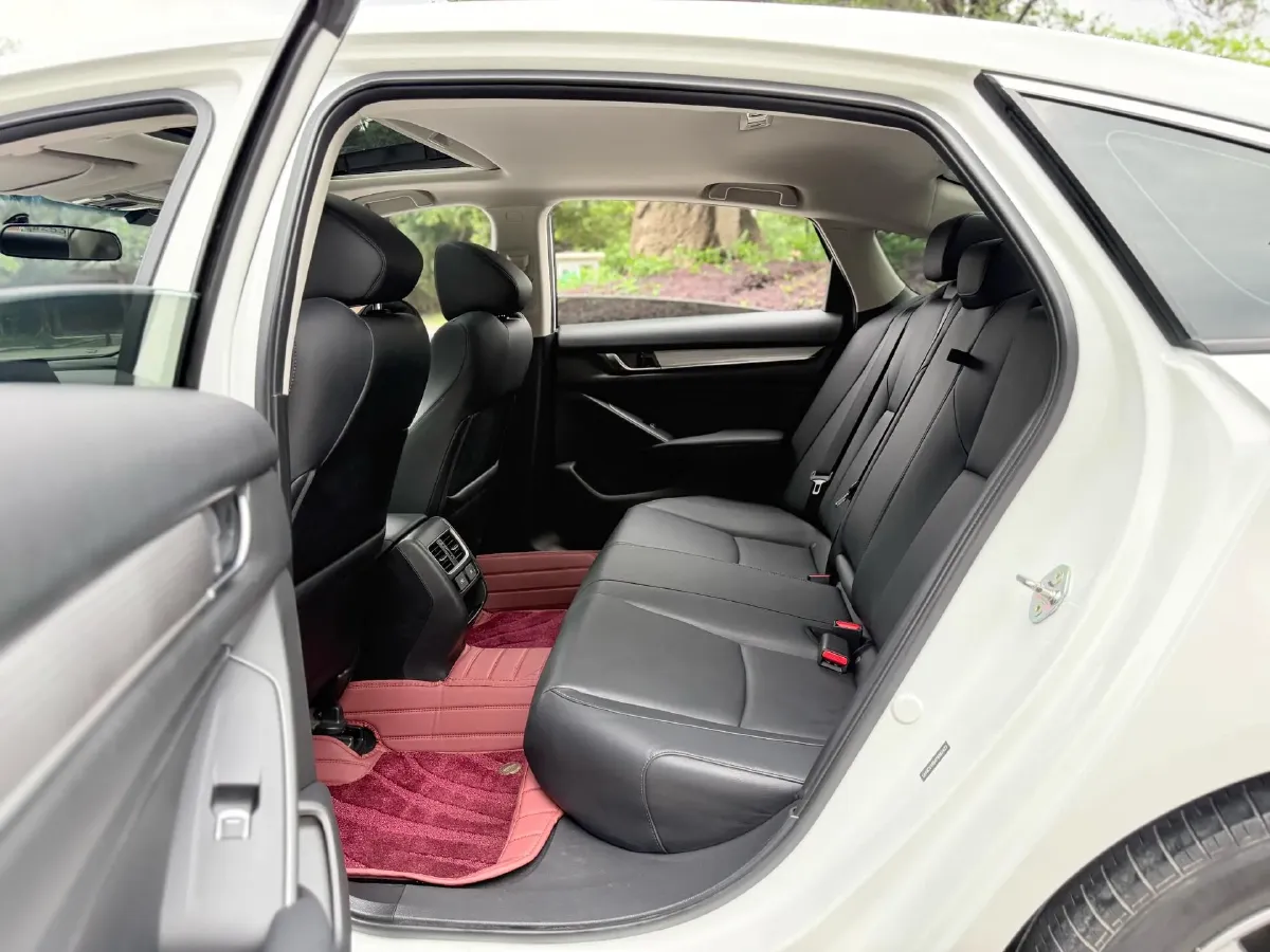 2022 Honda Accord 1.5T 194HP L4 CVT,autocango,china used car exporter,china ev exporter,chinese used car exporter,chinese used ev exporter