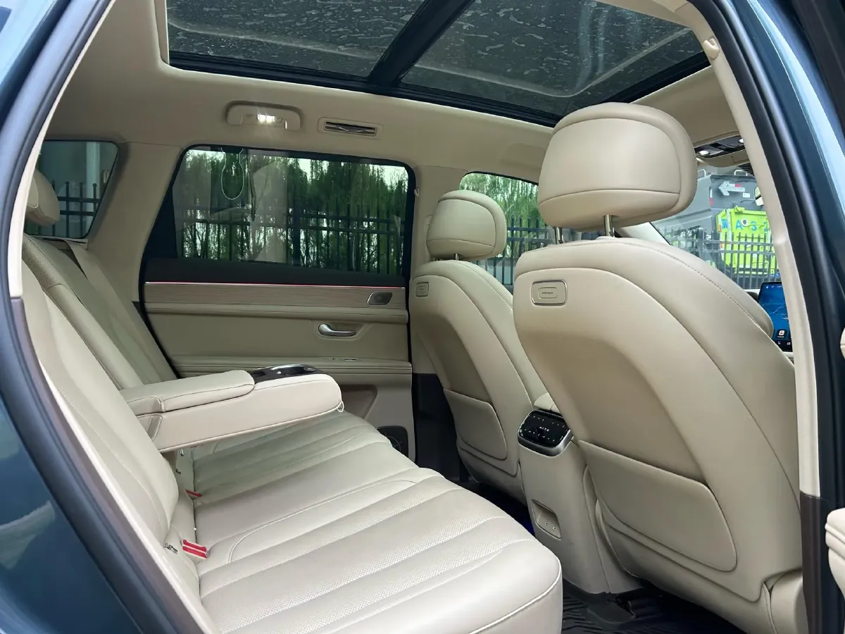 2024 AITO AITO M7 1.5T 152HP L4 REEV 42KWH,autocango,china used car exporter,china ev exporter,chinese used car exporter,chinese used ev exporter