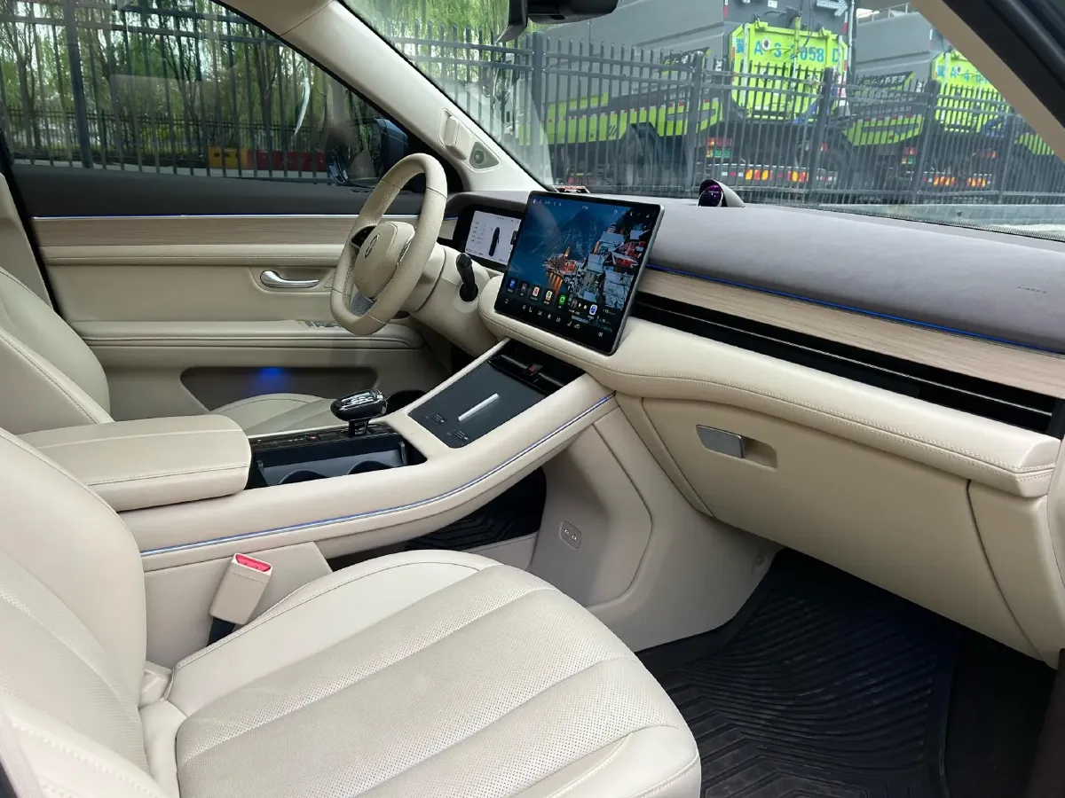 2024 AITO AITO M7 1.5T 152HP L4 REEV 42KWH,autocango,china used car exporter,china ev exporter,chinese used car exporter,chinese used ev exporter