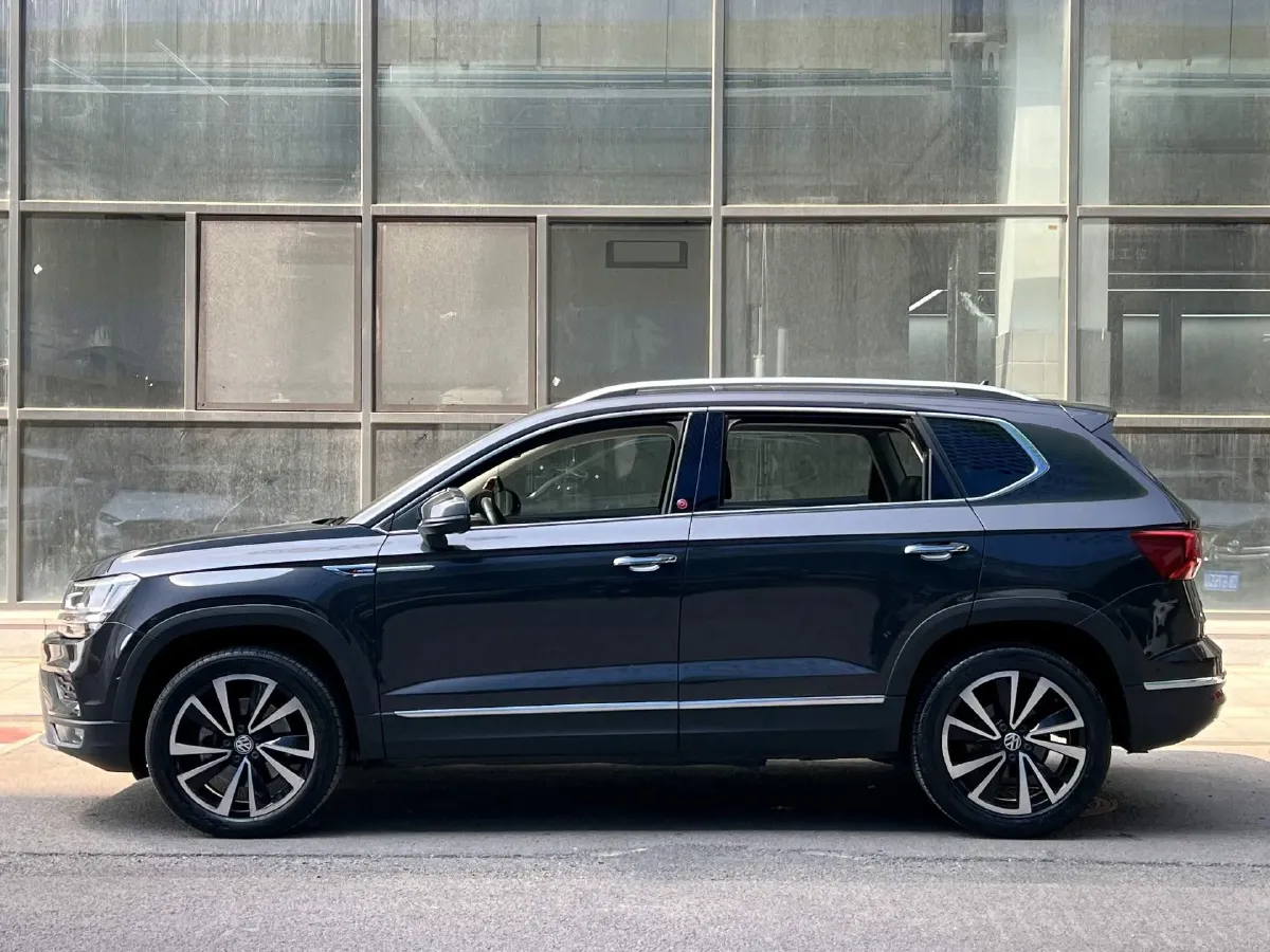 2019 Jeep Compass 1.3T 173HP L4 9AT,autocango,china used car exporter,china ev exporter,chinese used car exporter,chinese used ev exporter