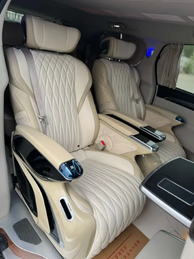 2022 Buick GL8 2.0T 237HP L4 9AT,autocango,china used car exporter,china ev exporter,chinese used car exporter,chinese used ev exporter