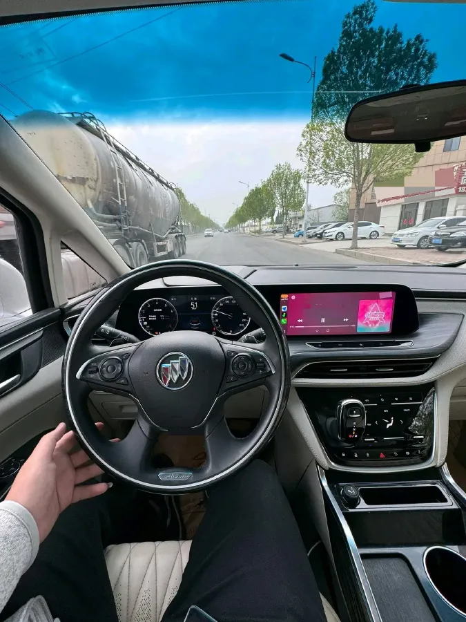 2022 Buick GL8 2.0T 237HP L4 9AT,autocango,china used car exporter,china ev exporter,chinese used car exporter,chinese used ev exporter