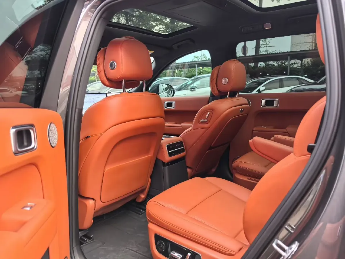 2022 Li L9 Range Extended 154HP REEV 42.6KWH,autocango,china used car exporter,china ev exporter,chinese used car exporter,chinese used ev exporter