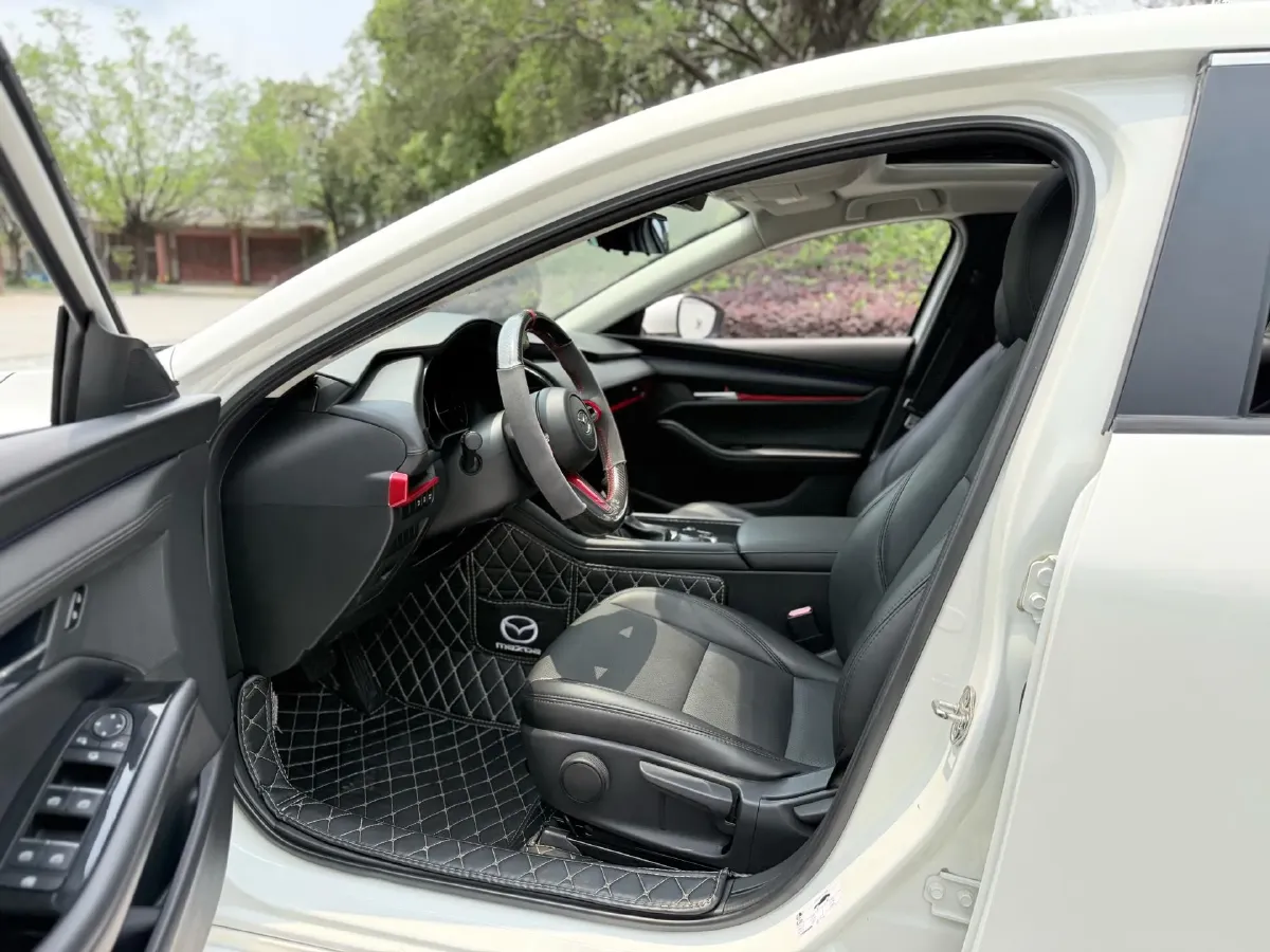 2020 Mazda 3 Axela 2.0L 158HP L4 6AT,autocango,china used car exporter,china ev exporter,chinese used car exporter,chinese used ev exporter