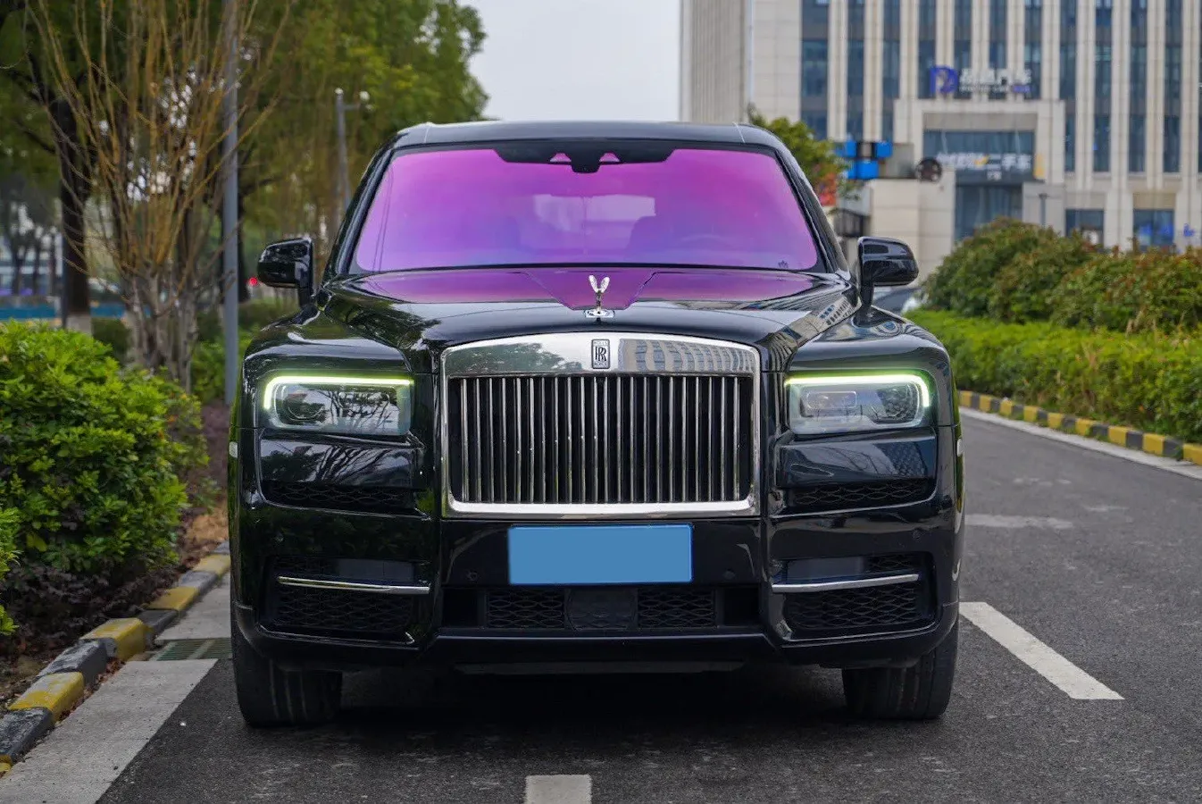 2018 Rolls-Royce Cullinan 6.7T 571HP V12 8AT,autocango,china used car exporter,china ev exporter,chinese used car exporter,chinese used ev exporter